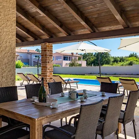 Villa Leticia *
